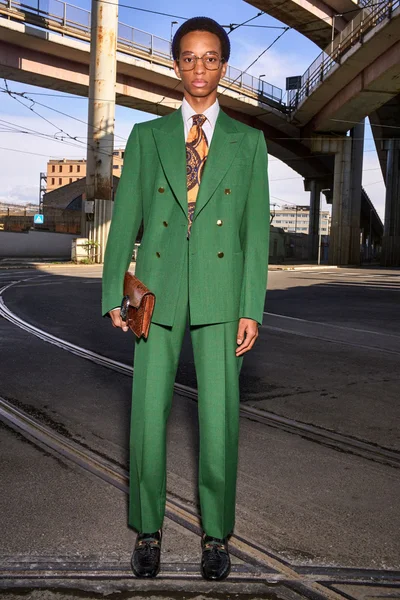 Look 11